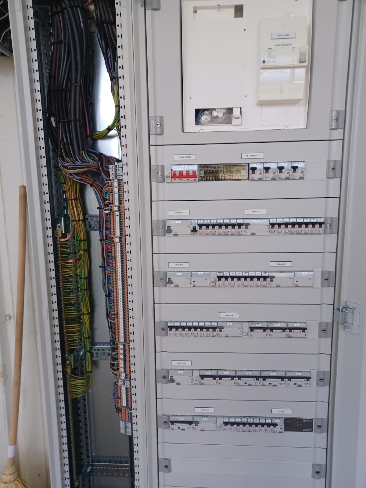 Électricité générale/ Giacobetti M