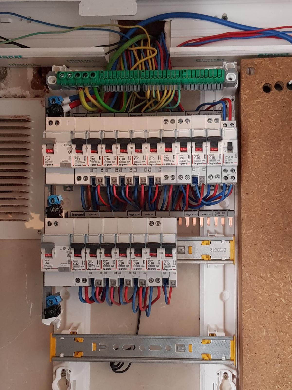 SARL RENOV ELEC PRO - Électricien à Ambazac