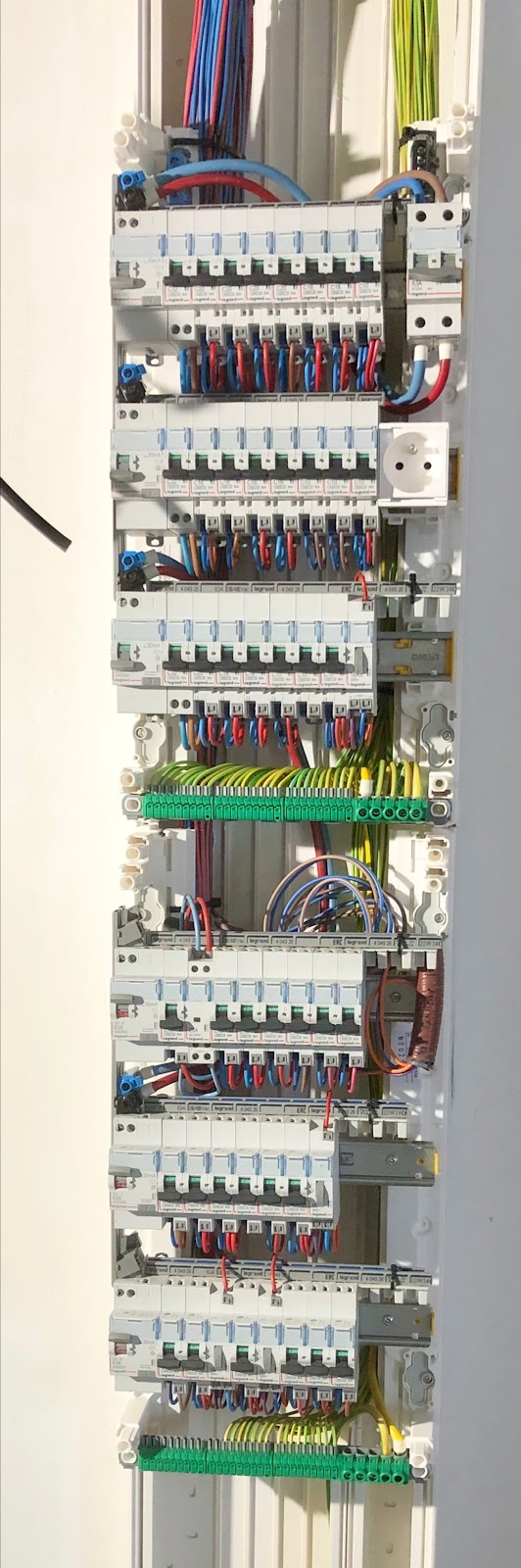 Artisan electricien grenoblois