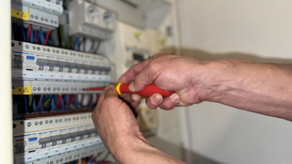 Christian Veysset électricien - Électricité Générale Essonne 91 St Germain les arpajon