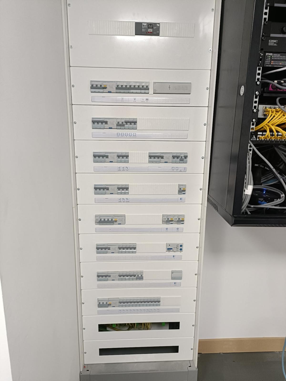 Artisan électricien du Bâtiment 44 AB 44