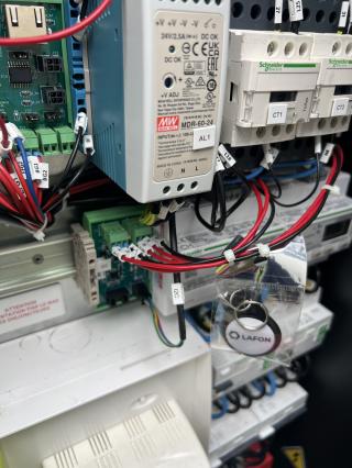 Electricien One Elec (Installation et Maintenance de Borne de Recharge pour Véhicule Électrique) 0