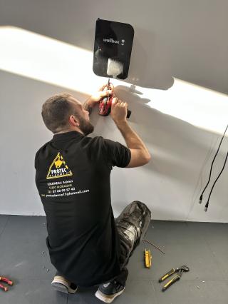 Electricien AD ELEC Électricité générale - Installateur en domotique , interphonie, automatisme, vidéosurveillance et alarme.. 0